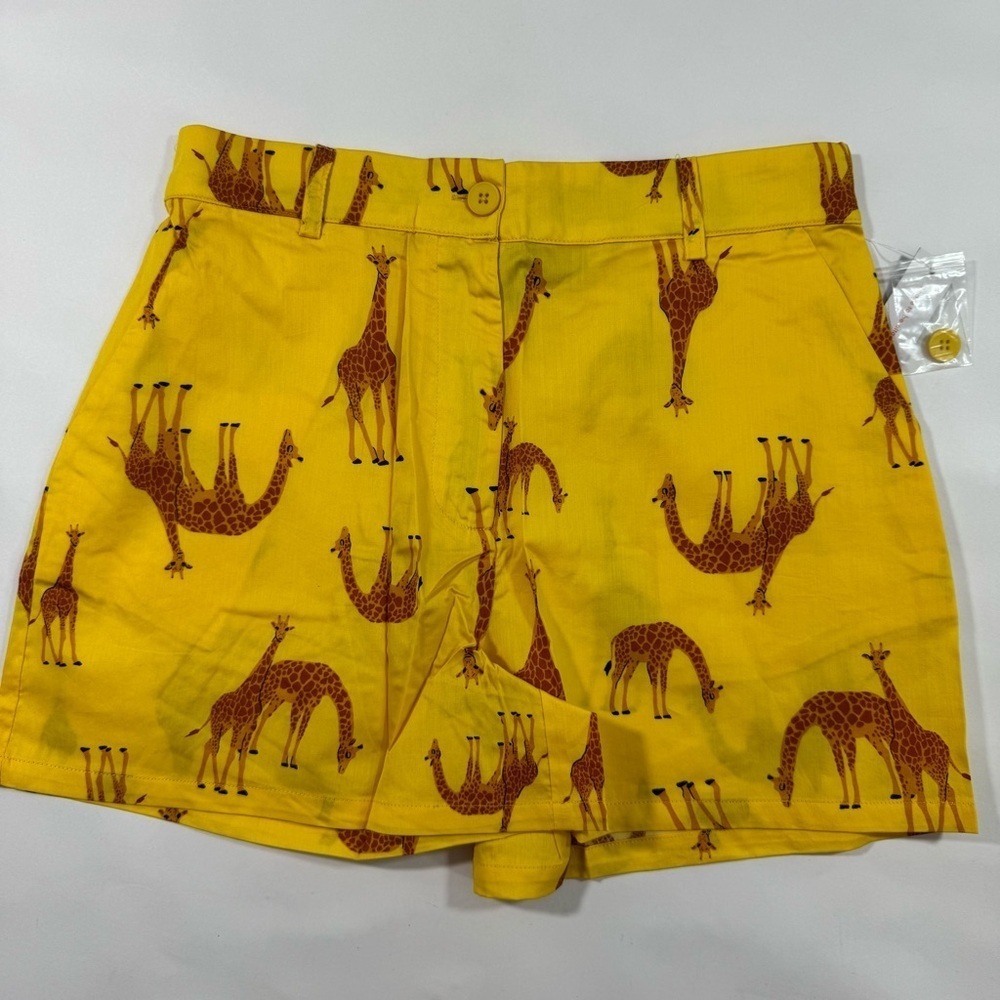 New ModCloth The Spring of Things Shorts Yellow Giraffes - Picture 2 of 8